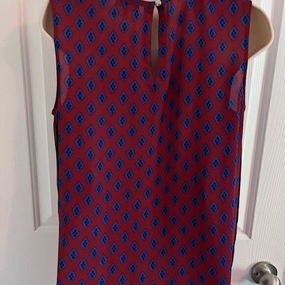 Vince Camuto Sheer Navy and Red Sleeveless top. Small - Picture 2 of 7